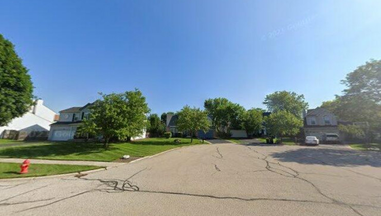 3905 thornberry way, lake in the hills, il 60156