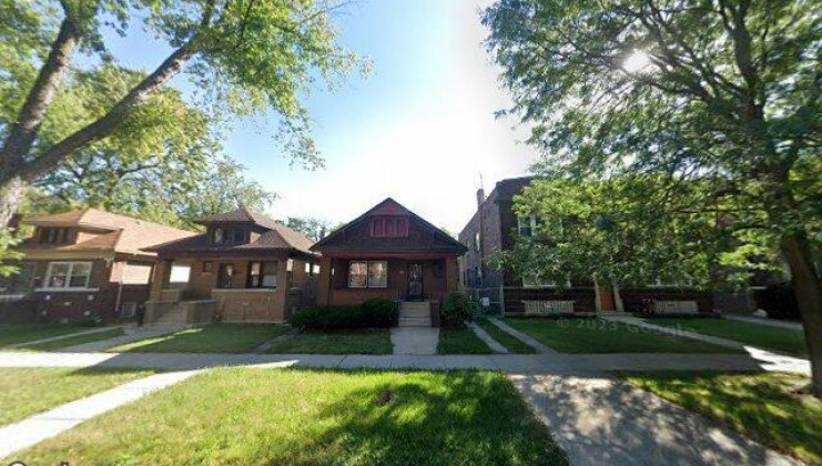 7819 s colfax ave, chicago, il 60649