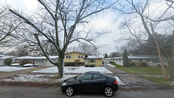 18864 greenbay ave, lansing, il 60438