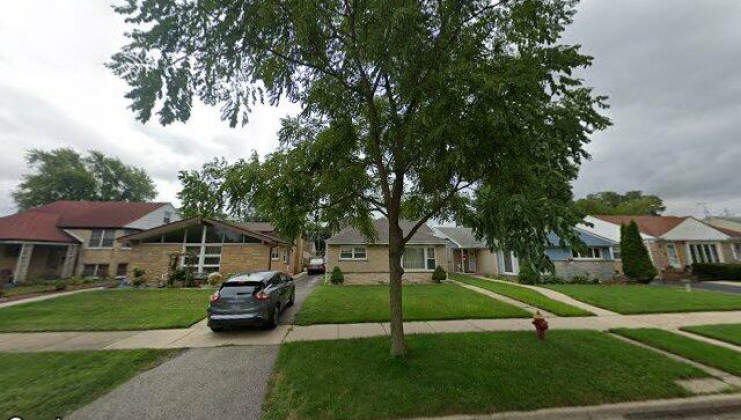 5229 w greenleaf st, skokie, il 60077