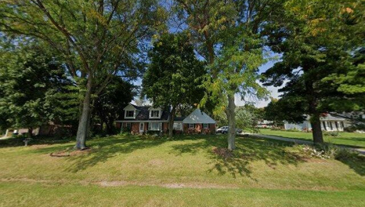 1130 century oaks dr, elgin, il 60123