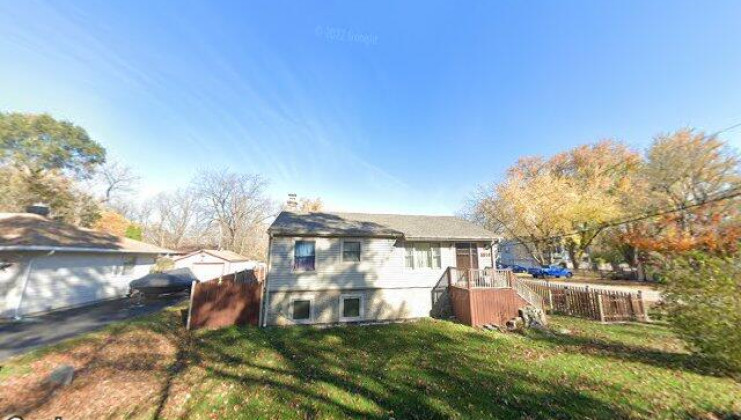 8614 lakeview ave, crystal lake, il 60014