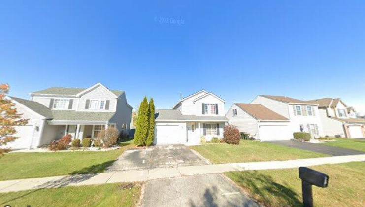 5477 whitmore way, lake in the hills, il 60156