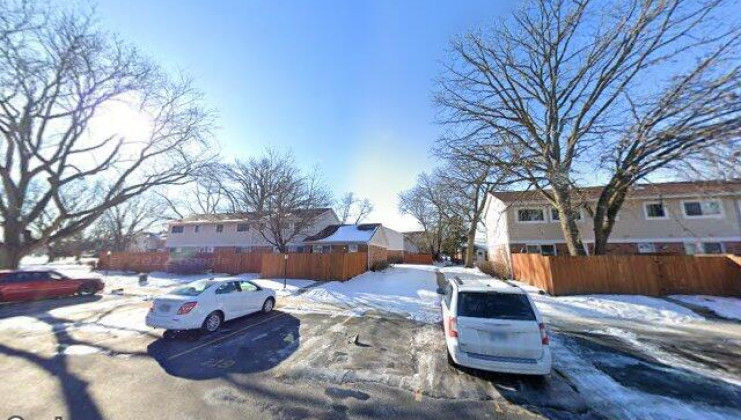 3131 lynnwood ct, streamwood, il 60107