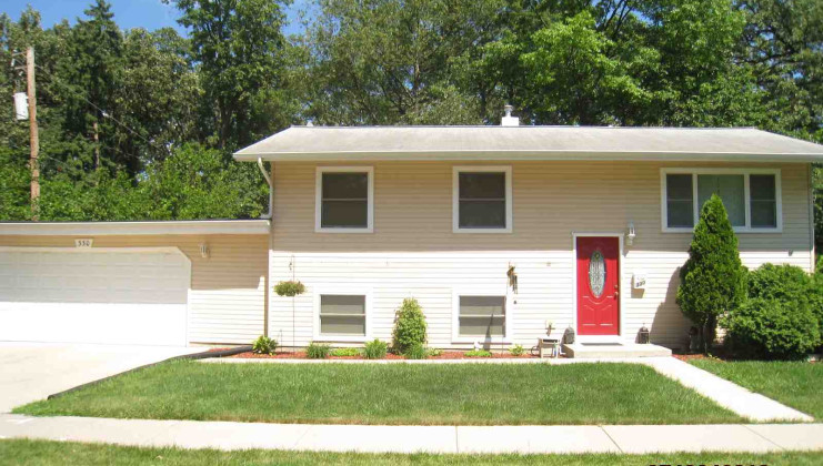 330 s lake shore dr, mundelein, il 60060