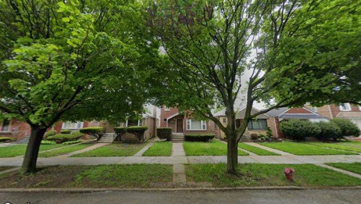 8834 s east end ave, chicago, il 60617
