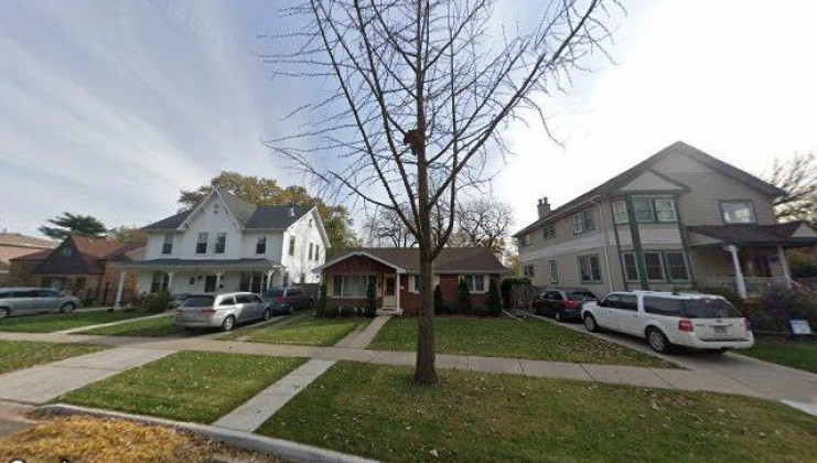3845 mccormick ave, brookfield, il 60513