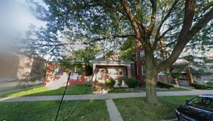 8305 s maryland ave, chicago, il 60619