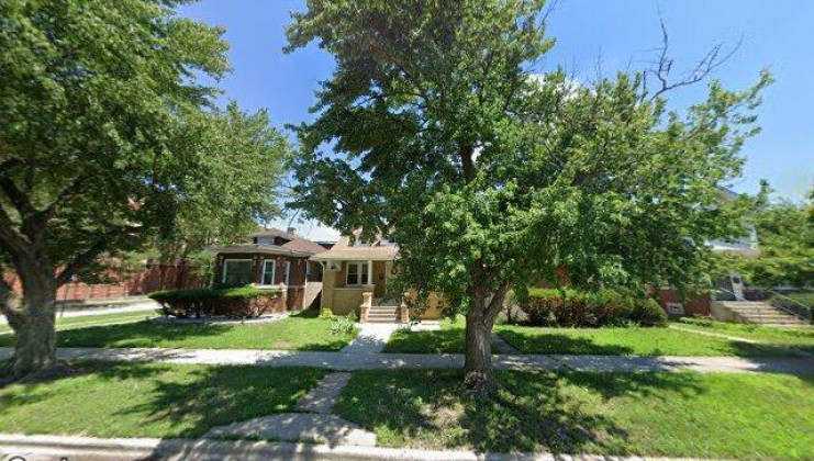 11305 s lowe ave, chicago, il 60628