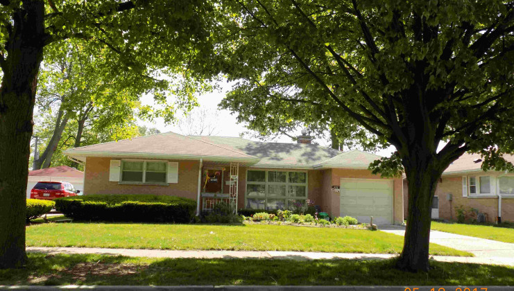 427 tiffany dr, waukegan, il 60085