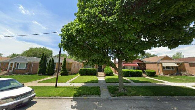 11040 s green bay ave, chicago, il 60617