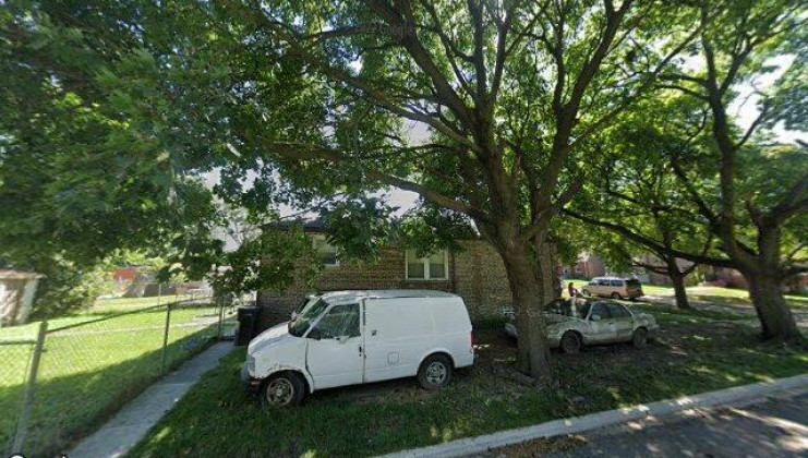 9701 s ellis ave, chicago, il 60628