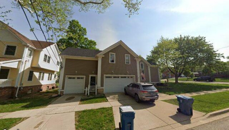 303 s 1st st, west dundee, il 60118