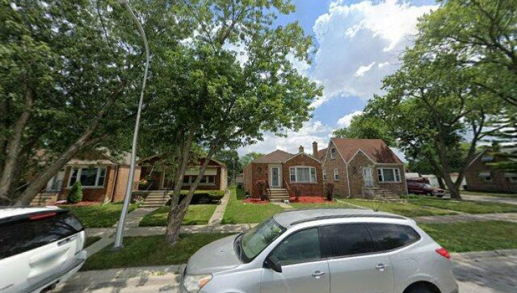 14435 s emerald ave, riverdale, il 60827