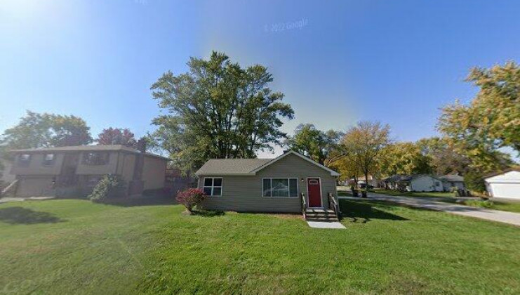 109 oakleaf rd, lake in the hills, il 60156