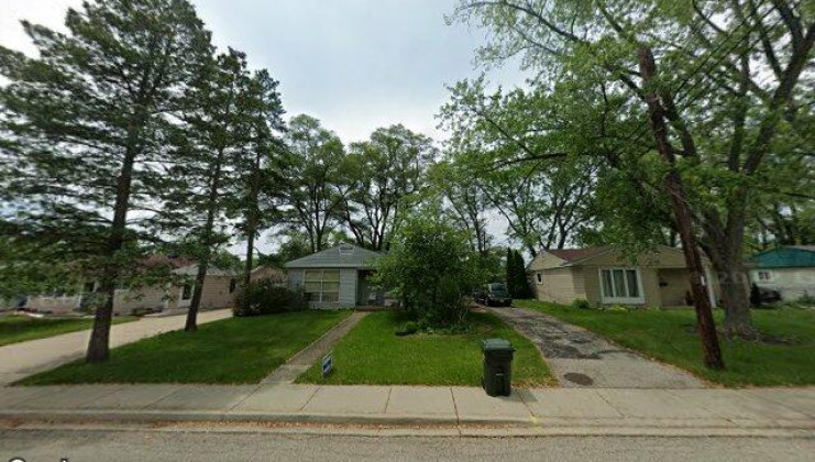 60 hickory dr, carpentersville, il 60110