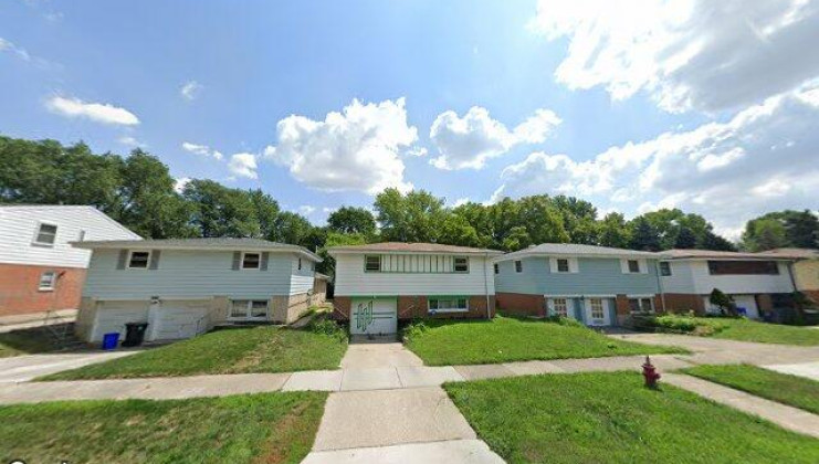 4609 fishermans ter, lyons, il 60534