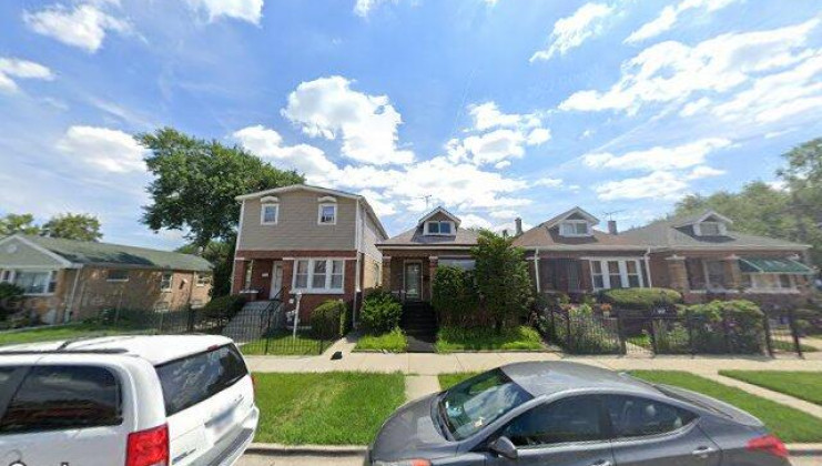 7141 s claremont, chicago, il 60636