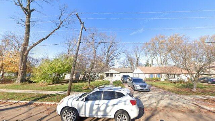 711 e grand lake blvd, west chicago, il 60185