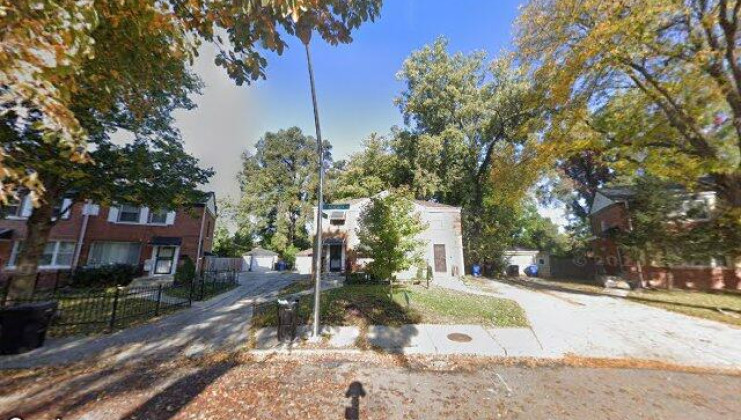 9528 s bensley ave, chicago, il 60617