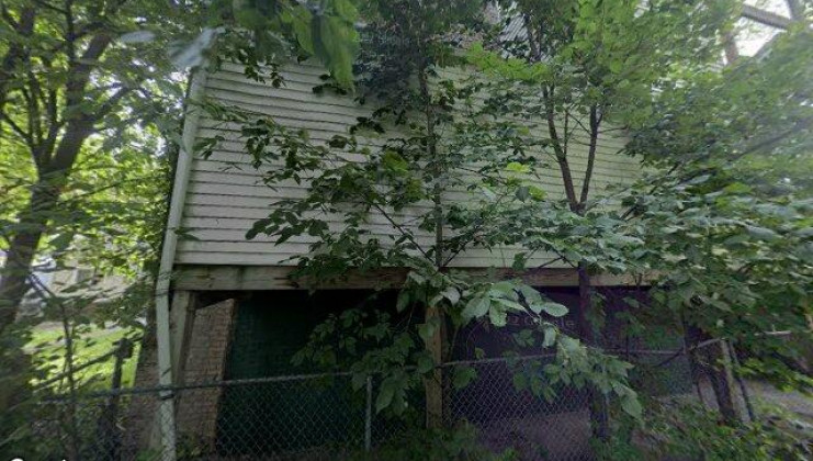 7832 s ingleside ave, chicago, il 60619
