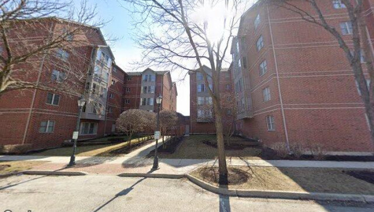 27 e hattendorf ave #111, roselle, il 60172