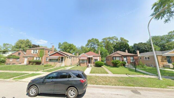 14107 s state st, riverdale, il 60827