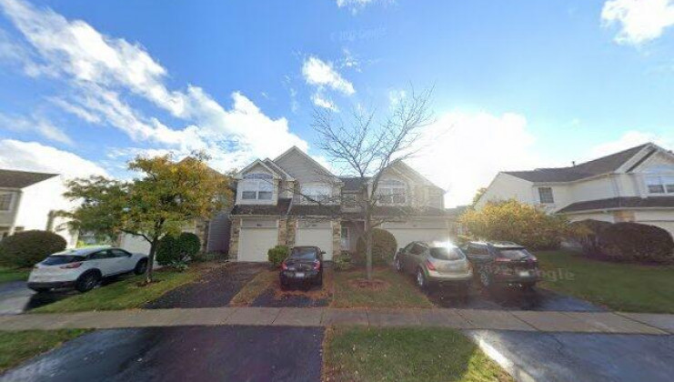 962 mesa dr, lake in the hills, il 60156