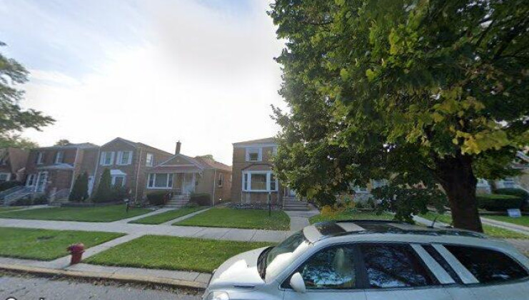 8026 s fairfield ave, chicago, il 60652