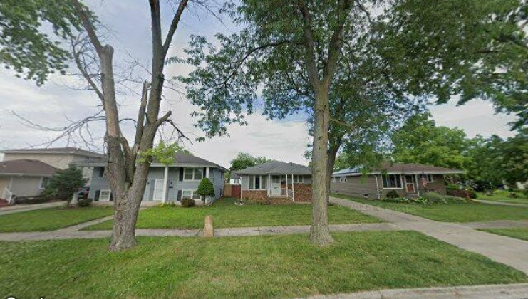 17835 ridgewood ave, lansing, il 60438