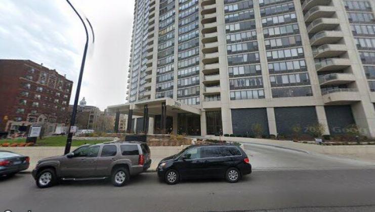 3930 n pine grove ave unit 1801, chicago, il 60613