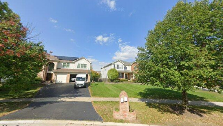 2152 mark cir, bolingbrook, il 60490