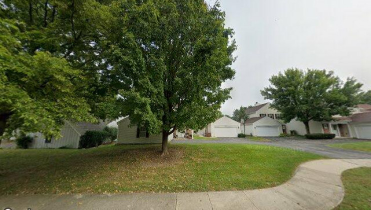 1043 oswego rd, naperville, il 60540