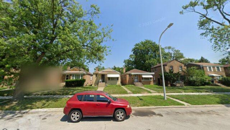 14213 s wentworth ave, riverdale, il 60827