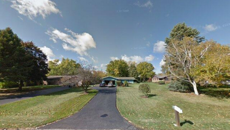 3411 cove ct, johnsburg, il 60051