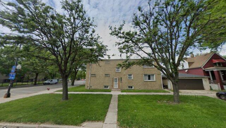 32 e 75th st, chicago, il 60619