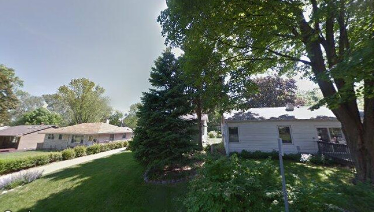 721 nw holcomb dr, mundelein, il 60060