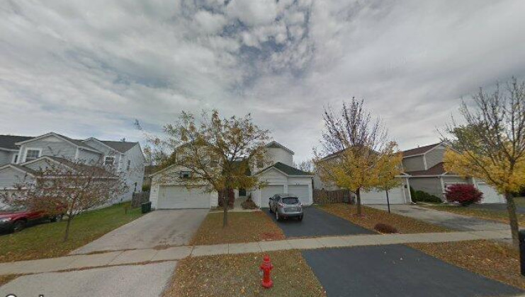 510 s annandale dr, lake in the hills, il 60156