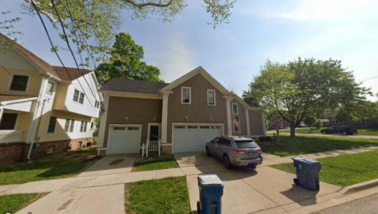 303 s 1st st, west dundee, il 60118