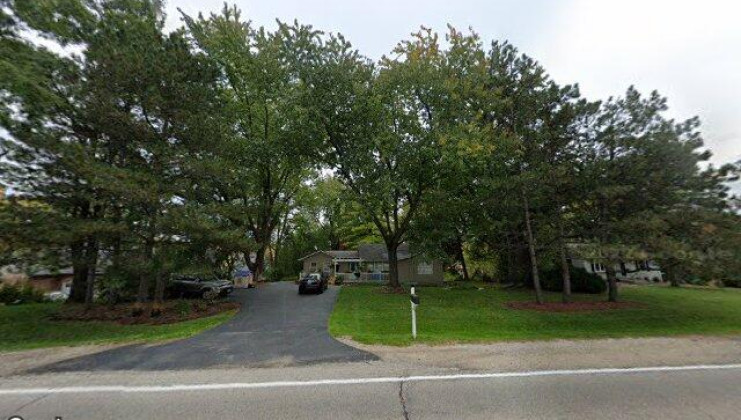 1105 s hough st, barrington, il 60010