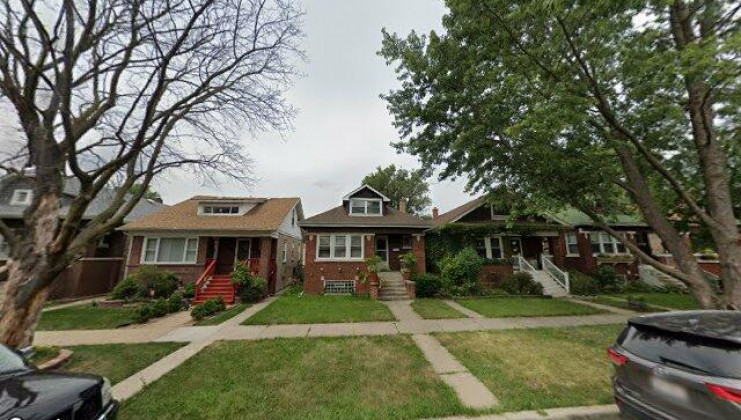 2634 s clarence ave, berwyn, il 60402