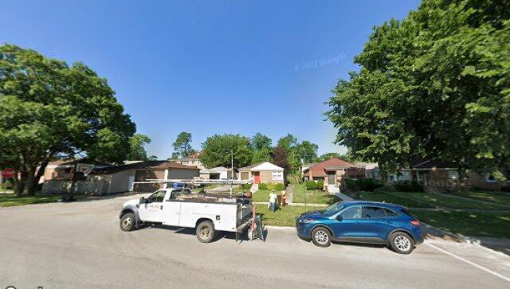 12242 longwood dr, blue island, il 60406