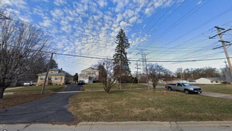 156 e main st, cary, il 60013