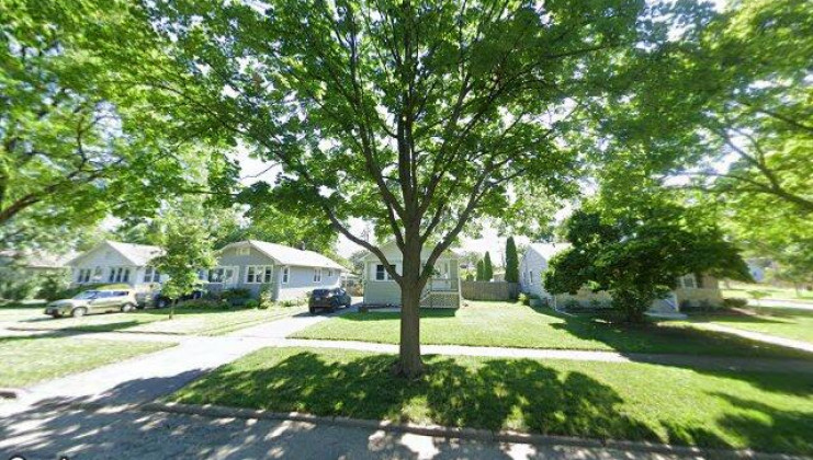 351 s wisconsin ave, villa park, il 60181