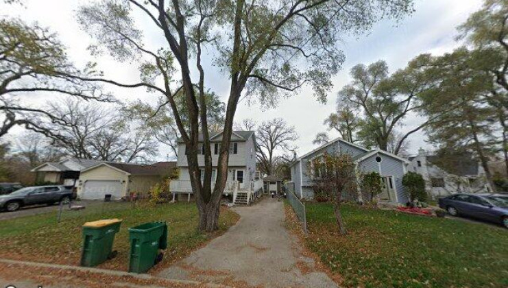 220 s channel dr, round lake beach, il 60073