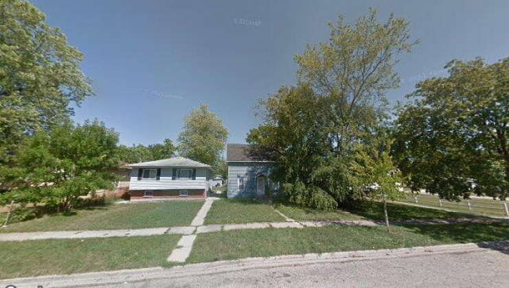 3025 gideon ave, zion, il 60099