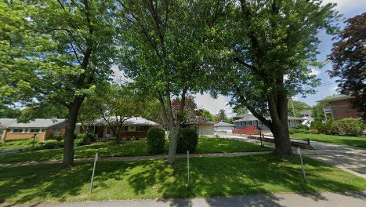 718 delles rd, wheaton, il 60187