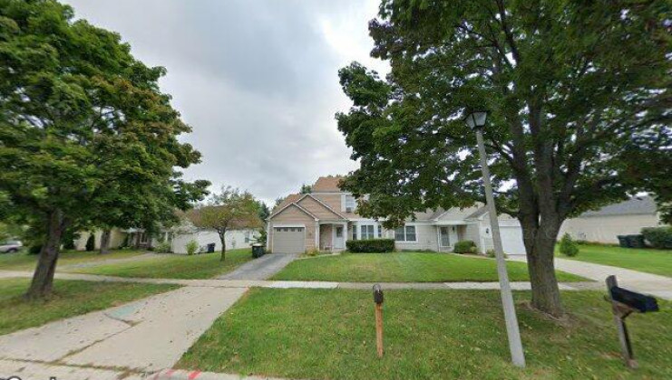 1271 huntington dr s, mundelein, il 60060