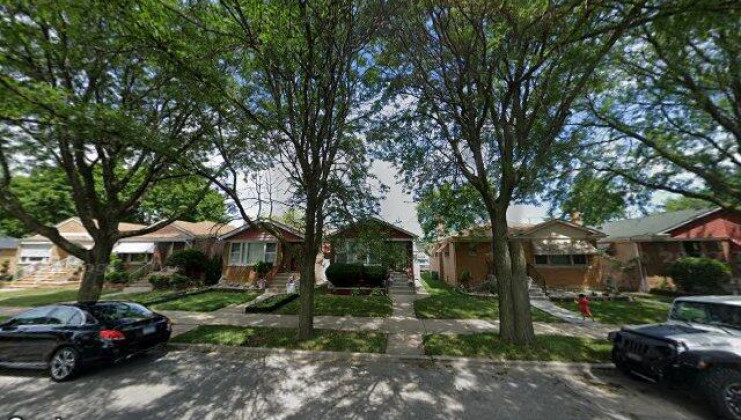 242 e 107th st, chicago, il 60628