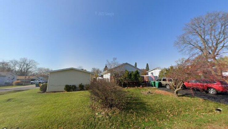 1022 brentwood dr, round lake beach, il 60073